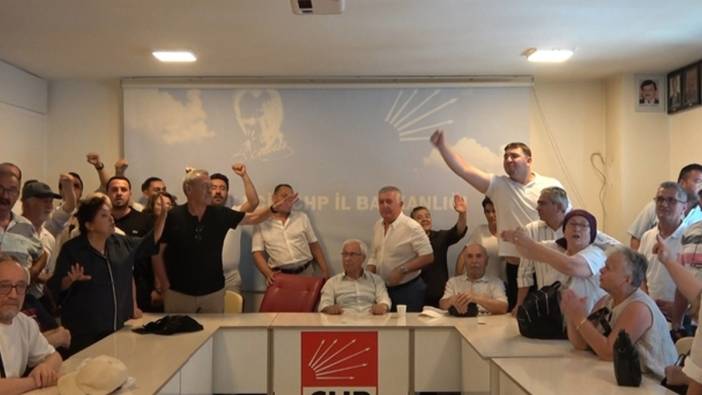 Bilecik’te CHP binasında gergin anlar