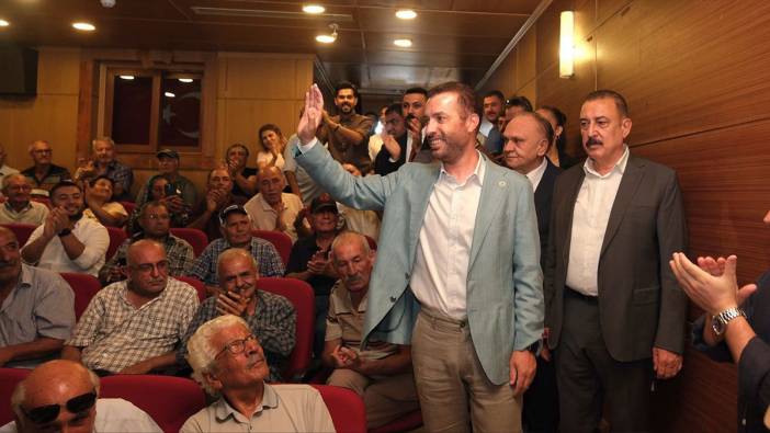 Ceyhan Belediye Başkanı Kadir Aydar CHP’den istifa etti