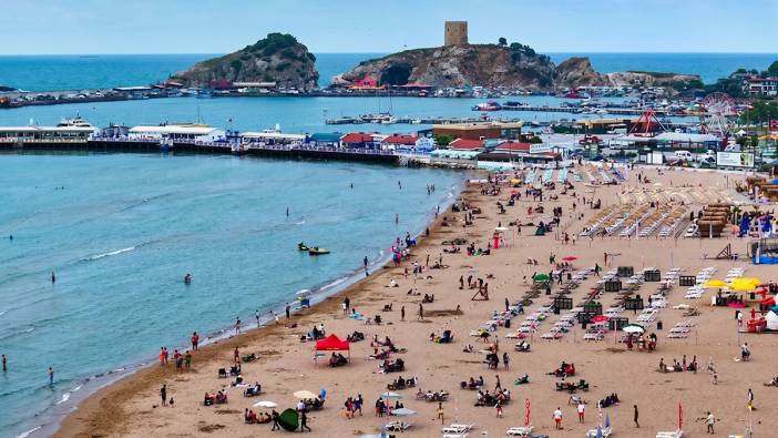 Sağlık Bakanlığı, İstanbul haritasını güncelledi: Yüzme suyu mükemmel çıkan 67 sahil tescillendi