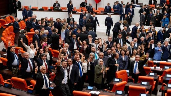 Meclis'te 'Çerçeve Yasa' çatlağı: Hangi milletvekili ne yönde oy kullandı? İşte Tam Liste
