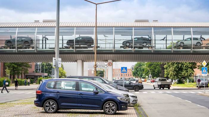 Volkswagen’e tarihin en büyük darbesi: 4 fabrikanın kapısına kilit vuruluyor