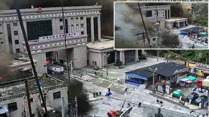 Film sahnesi değil gerçek: Dev toprak kayması yüzlerce insanı ve aracı saniyeler içinde yuttu