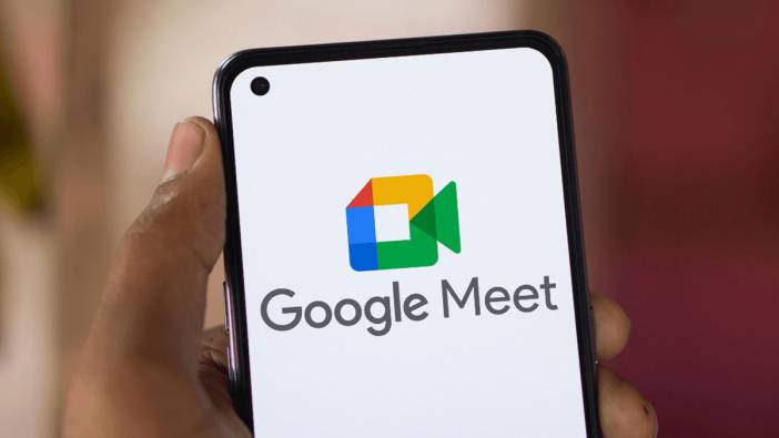 Google Meet artık fiziksel toplantıda konuşanları da not alıyor