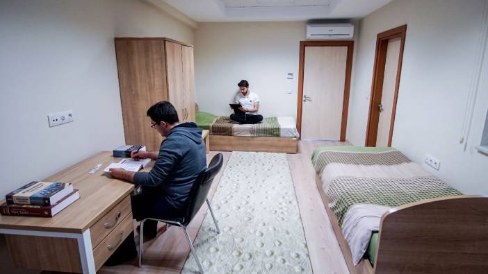 Şehir dışında üniversite kazananlara şok: Özel yurt ücretleri aylık 80 bin TL'ye dayandı