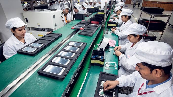 Yerli telefon imalâtında dev kriz: Son 3 ayda 4 üretici kepenk indirdi