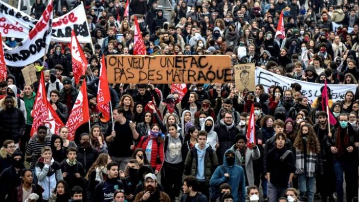 Fransa’da lise eylemleri: 1793 kişi gözaltına alındı