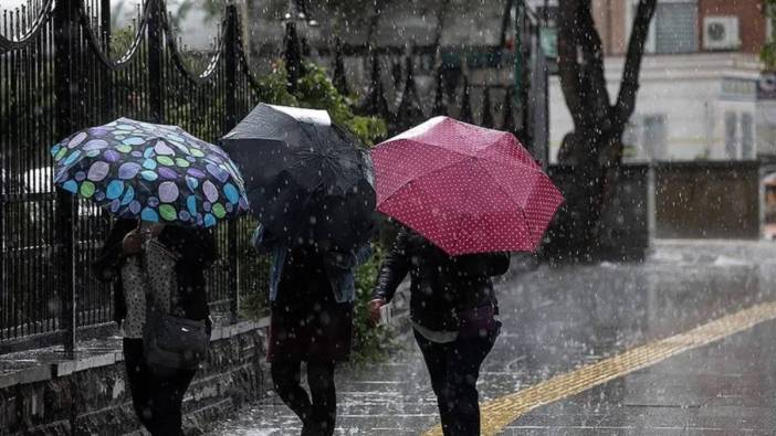 Meteoroloji’den 11 il için saat vererek kritik uyarı: Bu gece başlıyor, perşembe sabahına kadar sürecek