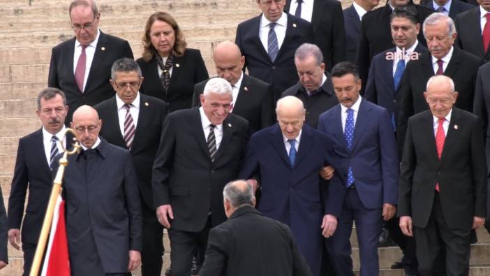 Bir ay önce mektubunu iade etmişti: Bahçeli ile Dervişoğlu Anıtkabir'den kol kola ayrıldı