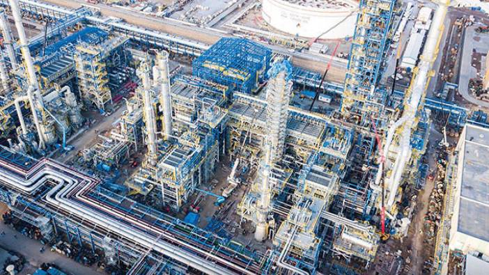 Balkanlarda ABD yaptırımlarından kaçma çabaları: Bulgaristan’da Rus rafinerisine el koyma yasası çıkarıldı