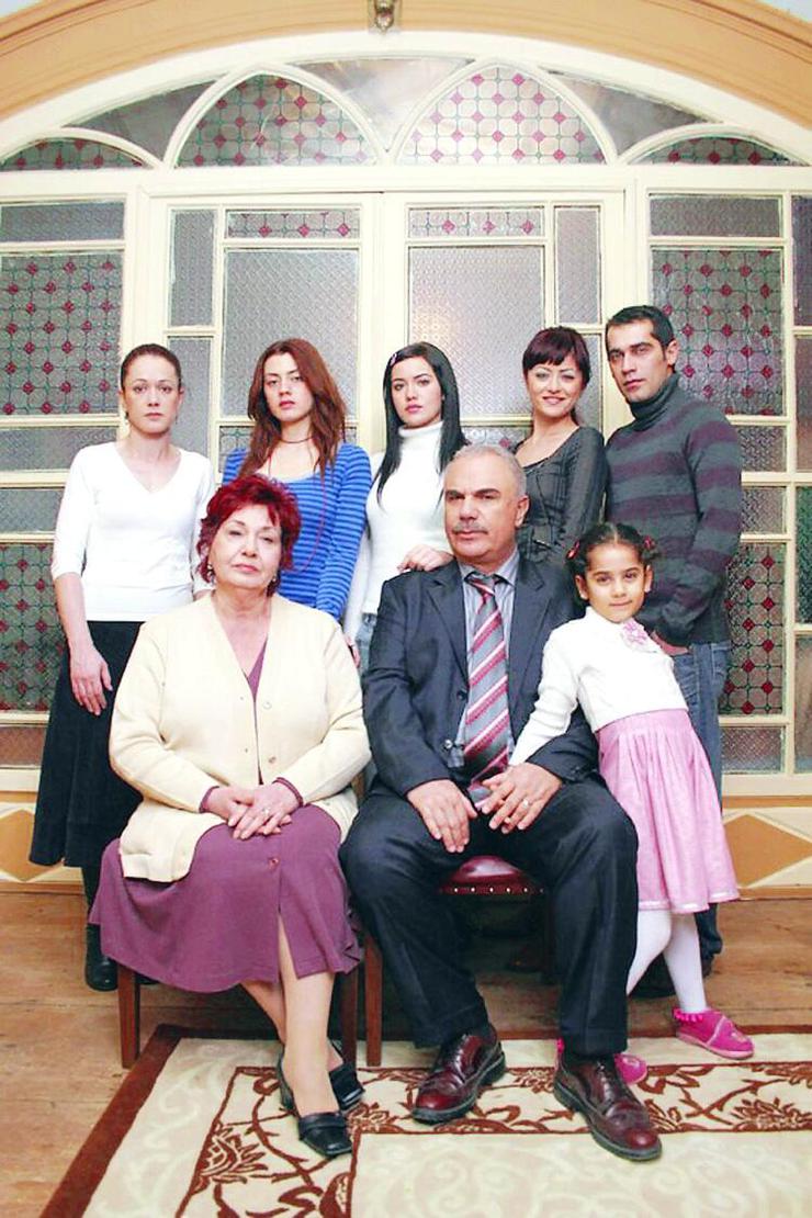 Şebnem Ceceli kimdir, kaç yaşında? Yaprak Dökümü�nün Ayşe�si Şebnem