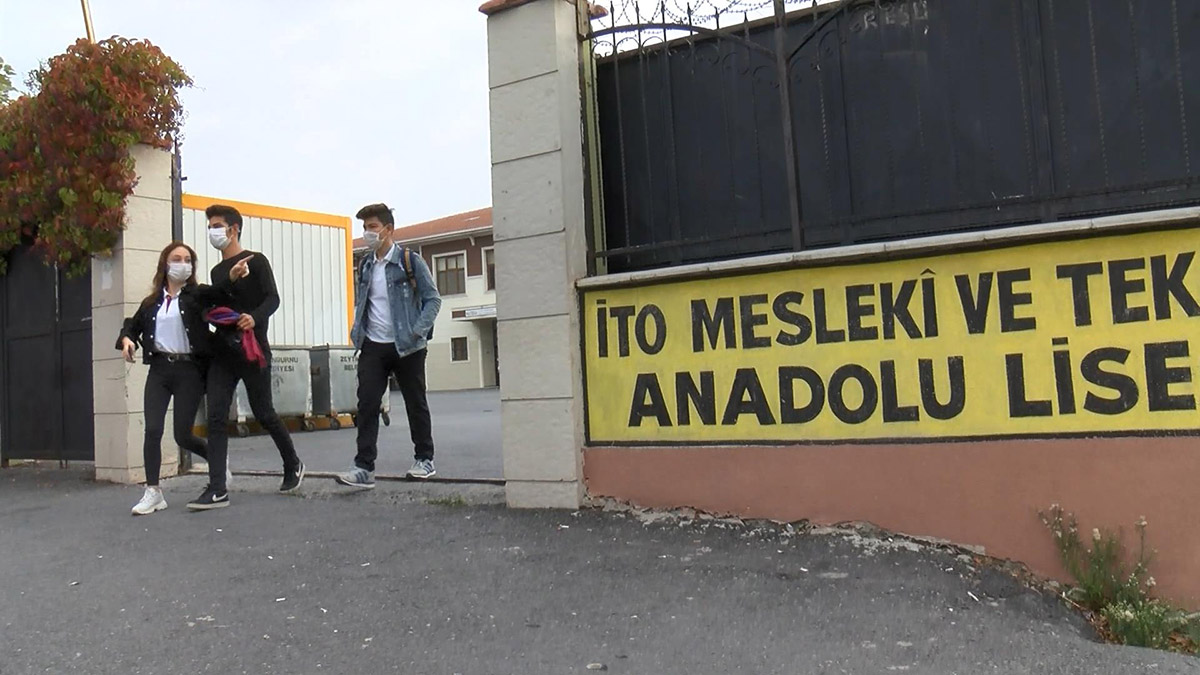 ek-fotograf-ve-bilgilerle-meslek-liseleri-yuz-yuze-egitime-basladi-9-siniflar-evlerine-gonderildi-8770-dhaphoto9