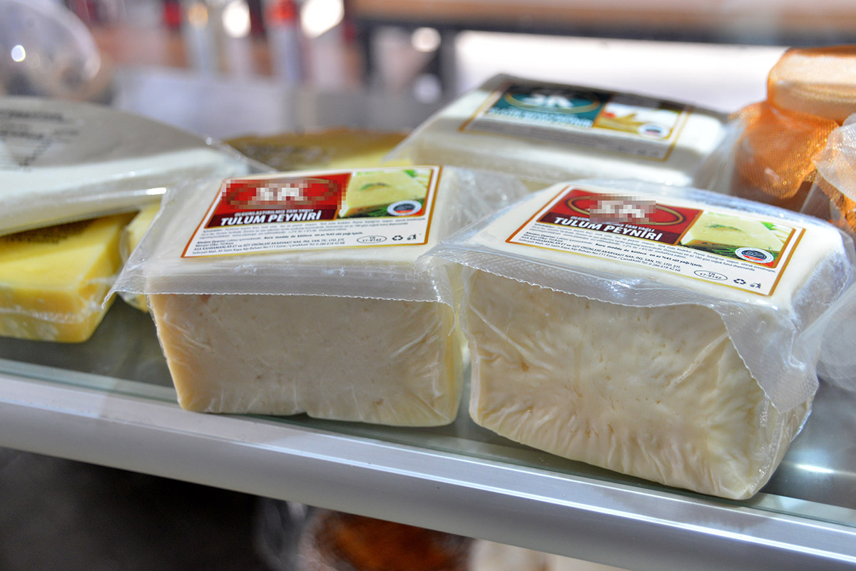 taklit-tagsis-peynire-bitkisel-yag-yogurda-kivam-icin-nisasta-katiliyor-3177-dhaphoto4