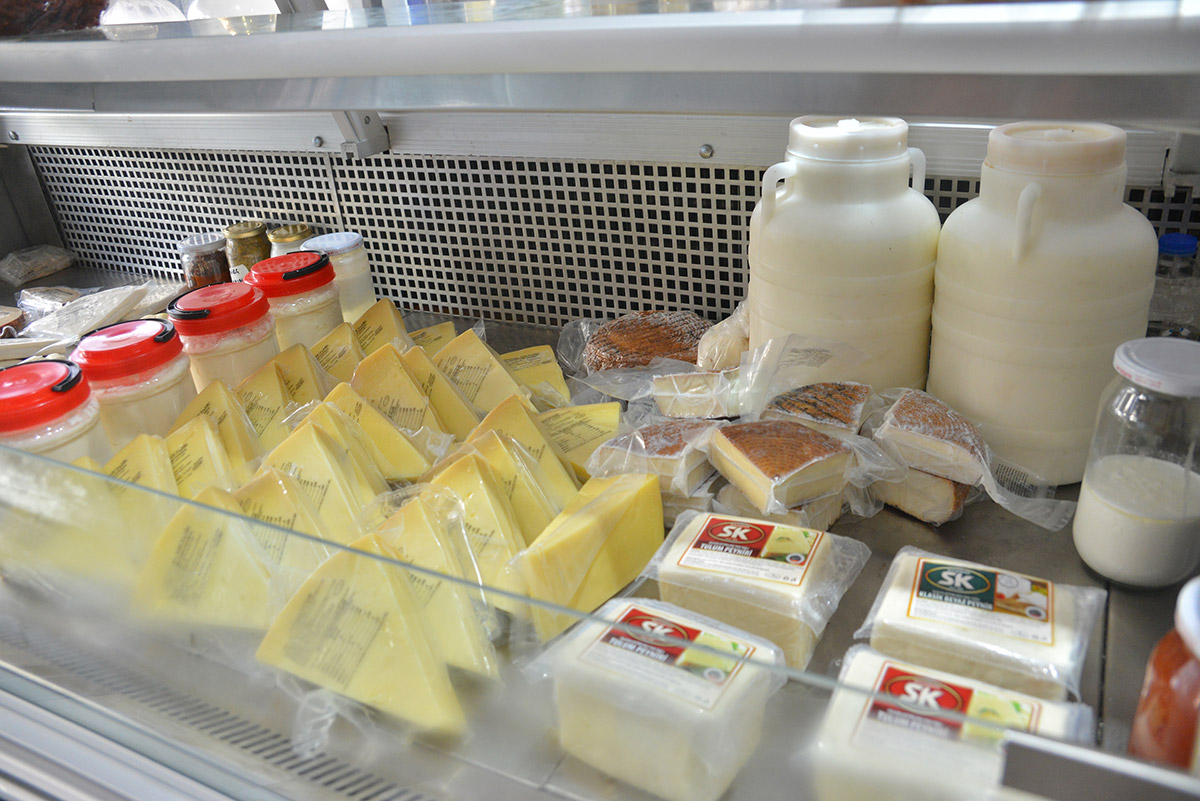 taklit-tagsis-peynire-bitkisel-yag-yogurda-kivam-icin-nisasta-katiliyor-3177-dhaphoto5