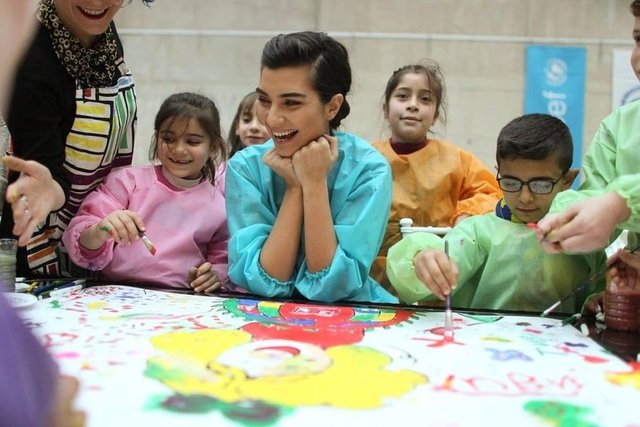 2831935-49ca8c83192fd57f4732496cc95ad001-640x640