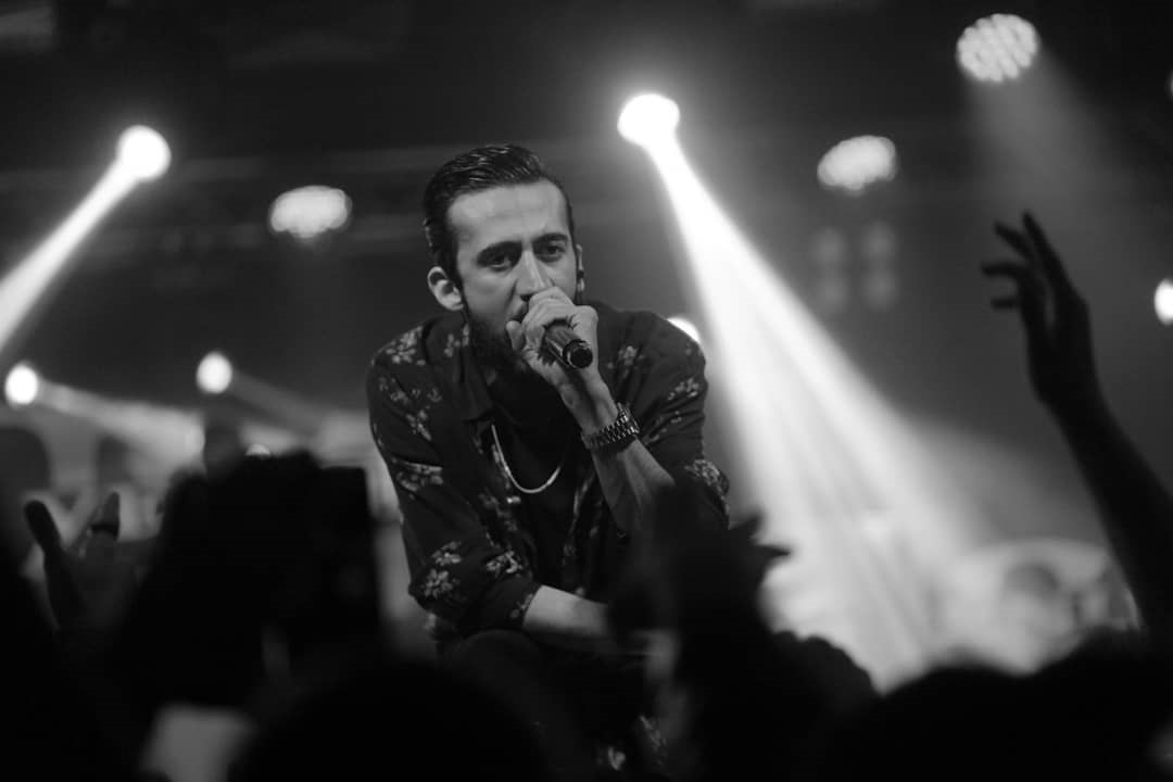 mv5bmjg1nwqwm2utzdyyzi00ngyxlthiyjctmme5ndk1m2u0ztqwxkeyxkfqcgdeqxvyndg4mjkzndk-v1