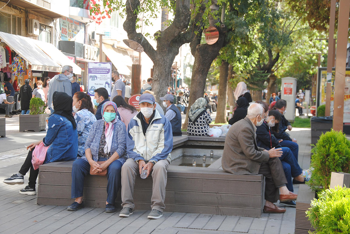 eskisehirde-risk-artti-hes-uygulamasindaki-harita-kirmiziyla-kaplandi-4623-dhaphoto6