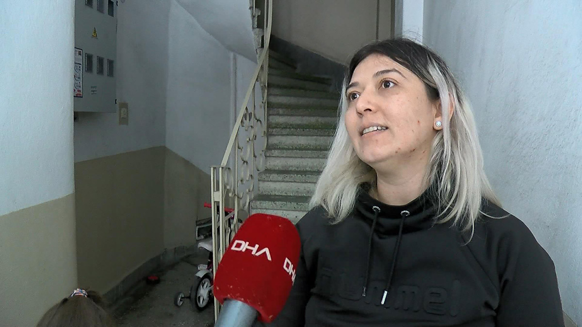 bakirkoyde-binasindaki-catlaklari-cekip-sosyal-medyadan-paylasti-9263-dhaphoto6