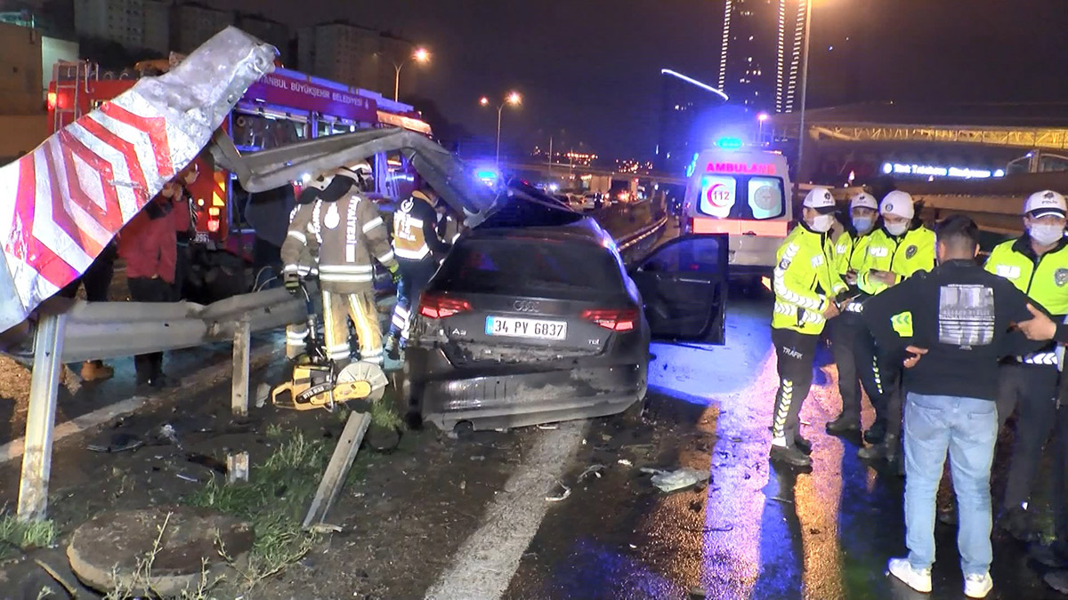 sariyerde-bariyerler-otomobile-ok-gibi-saplandi-1-olu-7770-dhaphoto5