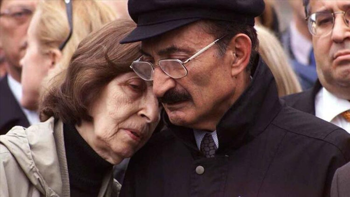 bulent-ecevit-kimdir-005