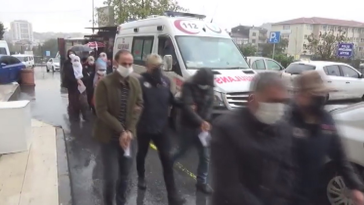 veznecilerdeki-teror-saldirisiyla-baglantili-6-kisi-tutuklandi-5929-dhaphoto3