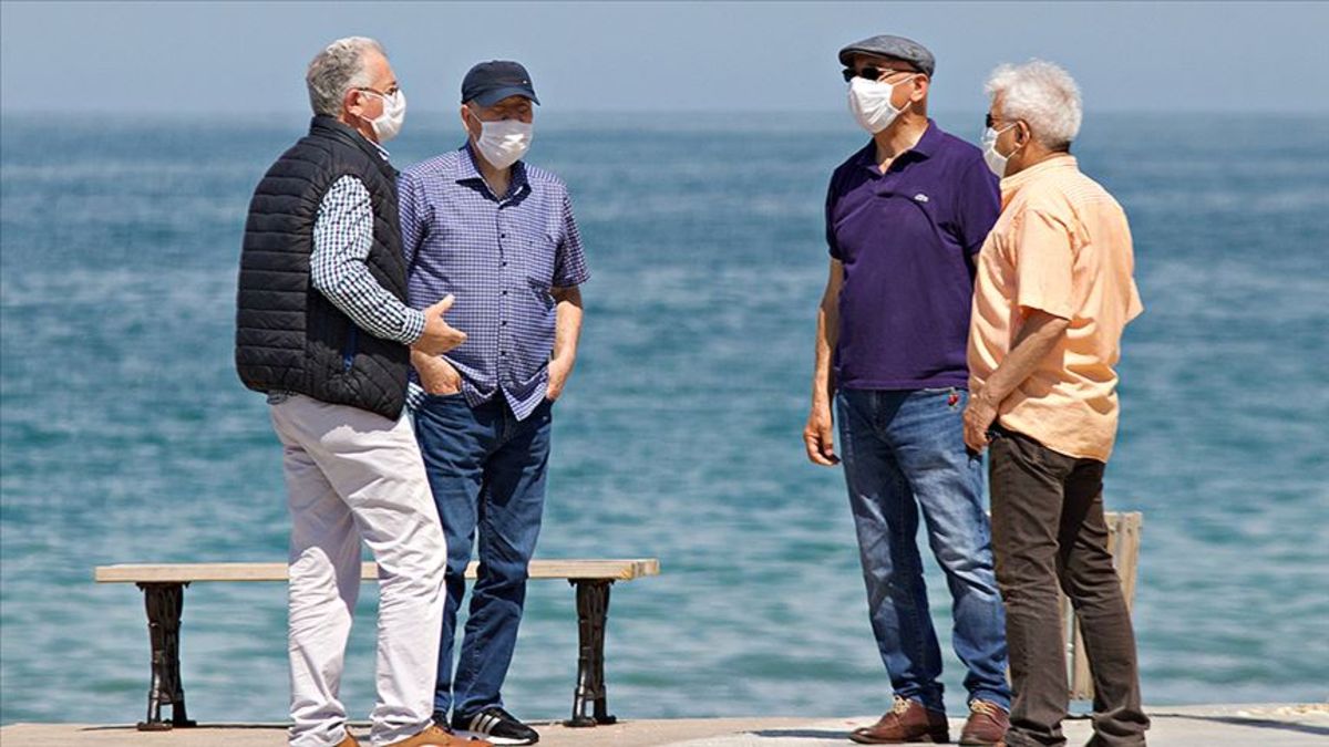 hangi-illerde-65-yas-ve-ustu-sokaga-cikma-yasagi-var-aciklama-geldii