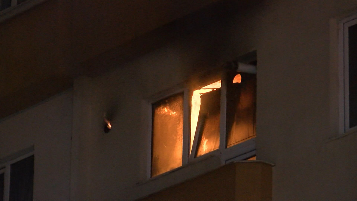 sislide-daire-alev-alev-yandi-1-kisi-dumandan-etkilendi-8195-dhaphoto5