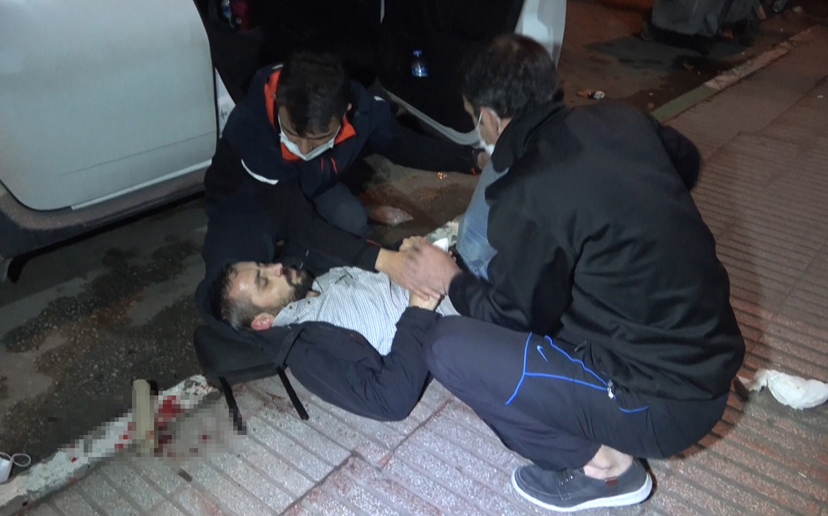 dha-muhabirine-cirkin-saldiri-kisitlamayi-ihlal-eden-boksor-gazetecinin-burnunu-kirdi-5500-dhaphoto8