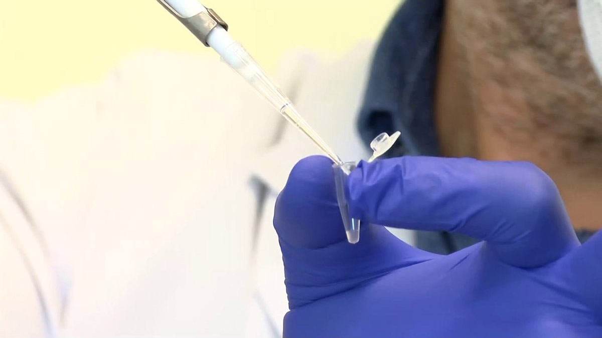 turk-bilim-insanlarindan-koronaviruse-karsi-burun-spreyi-8037-dhaphoto6