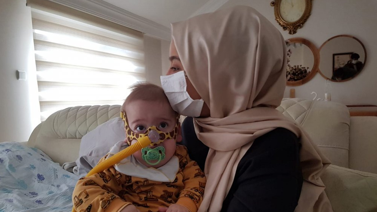 sma-hastasi-hamza-yardim-bekliyor