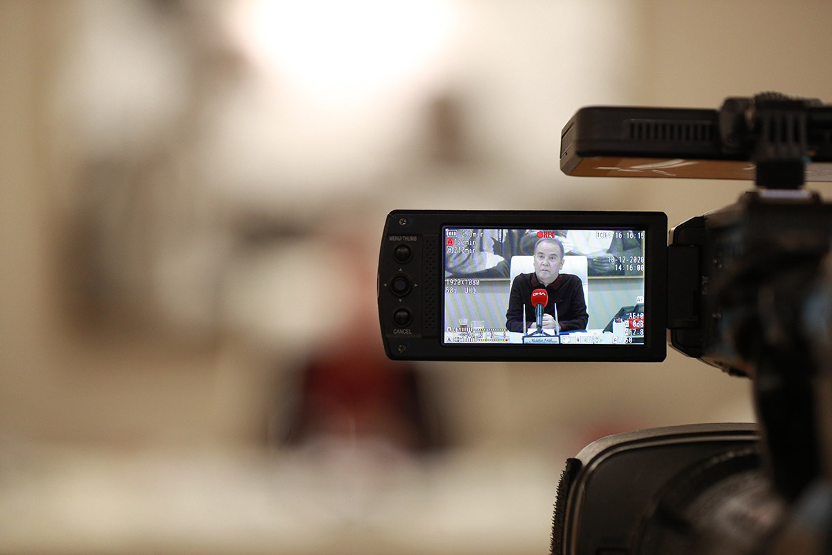 baskan-bocek-ben-olum-dosegindeyken-koltuk-sevdasina-dustuler-1216-dhaphoto7