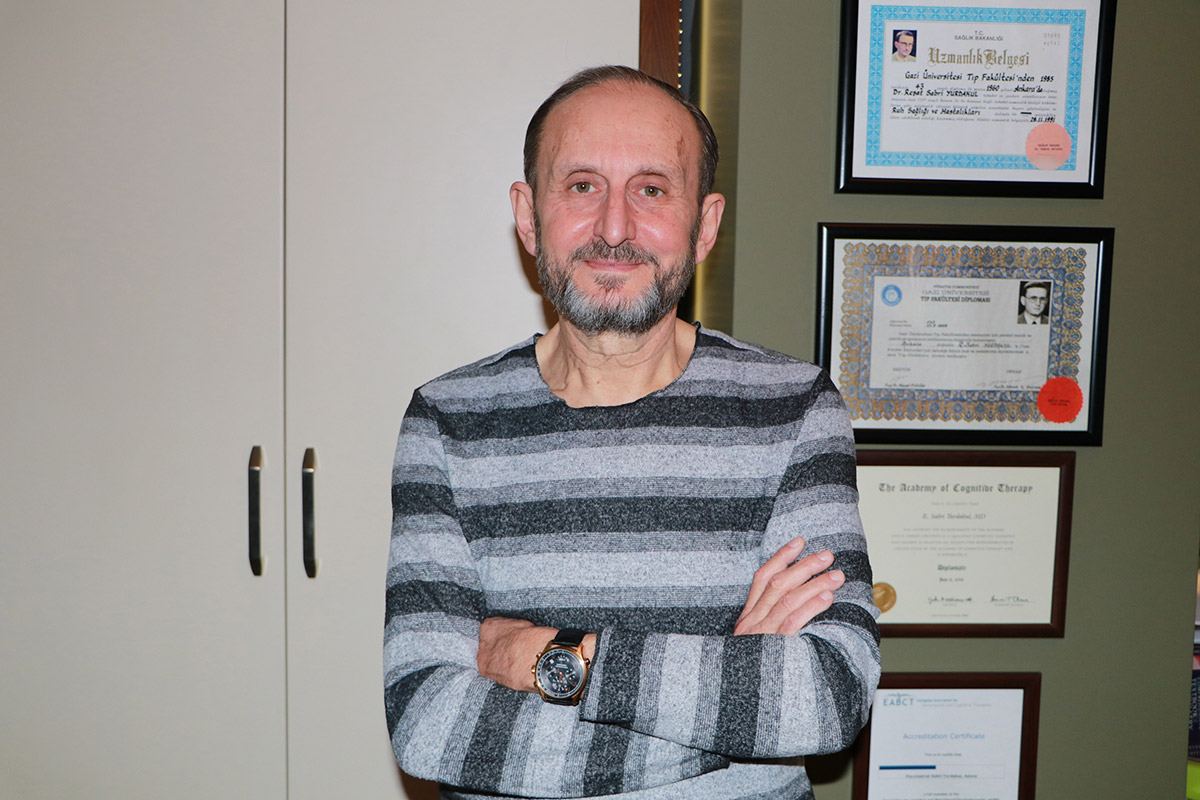 yalanci-koronavirus-hastaligi-yasayanlarin-sayisi-artiyor-5462-dhaphoto1