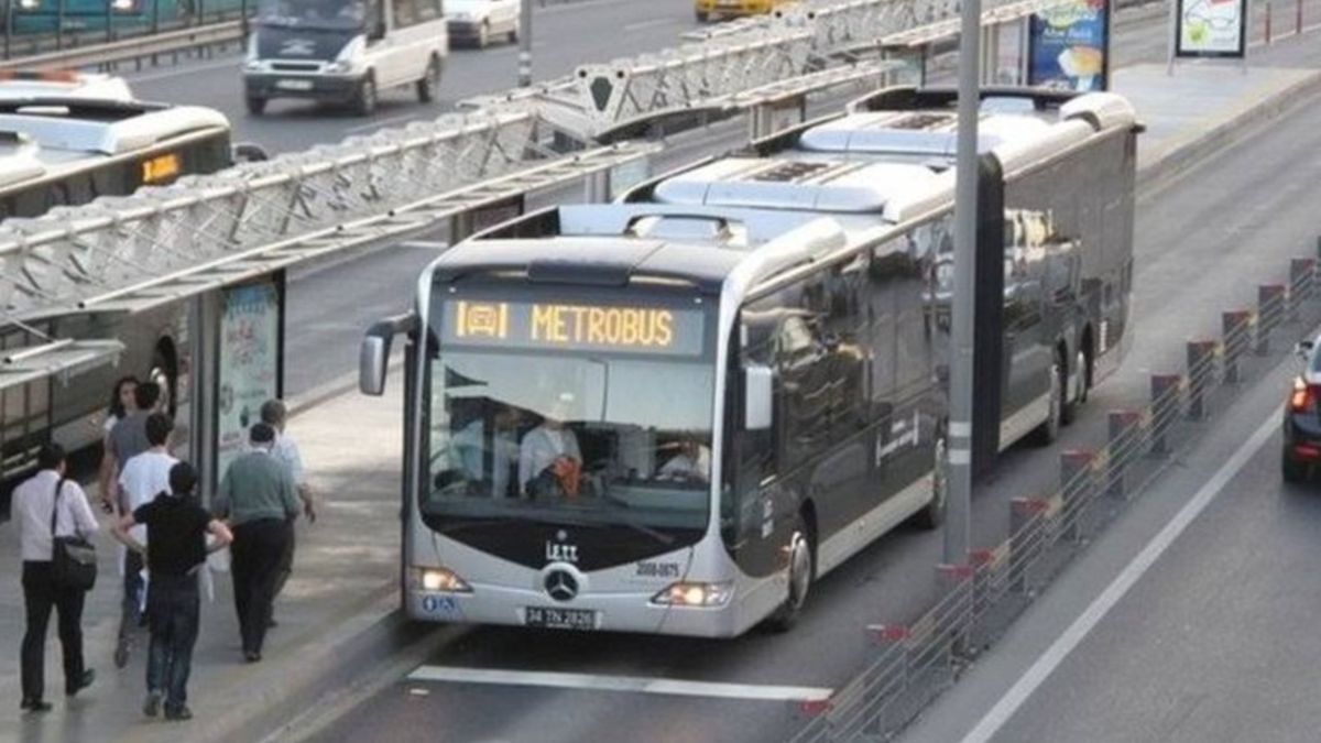 yilbasinda-otobusler-ve-toplu-tasima-calisiyor-mu-1