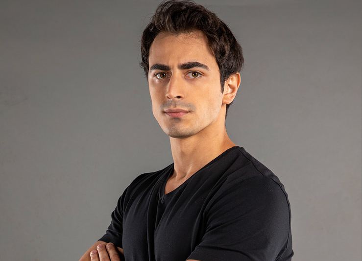 survivor-unluler-gonulluler-oyunculari-kimdir-iste-hayat-hikayeleri-002