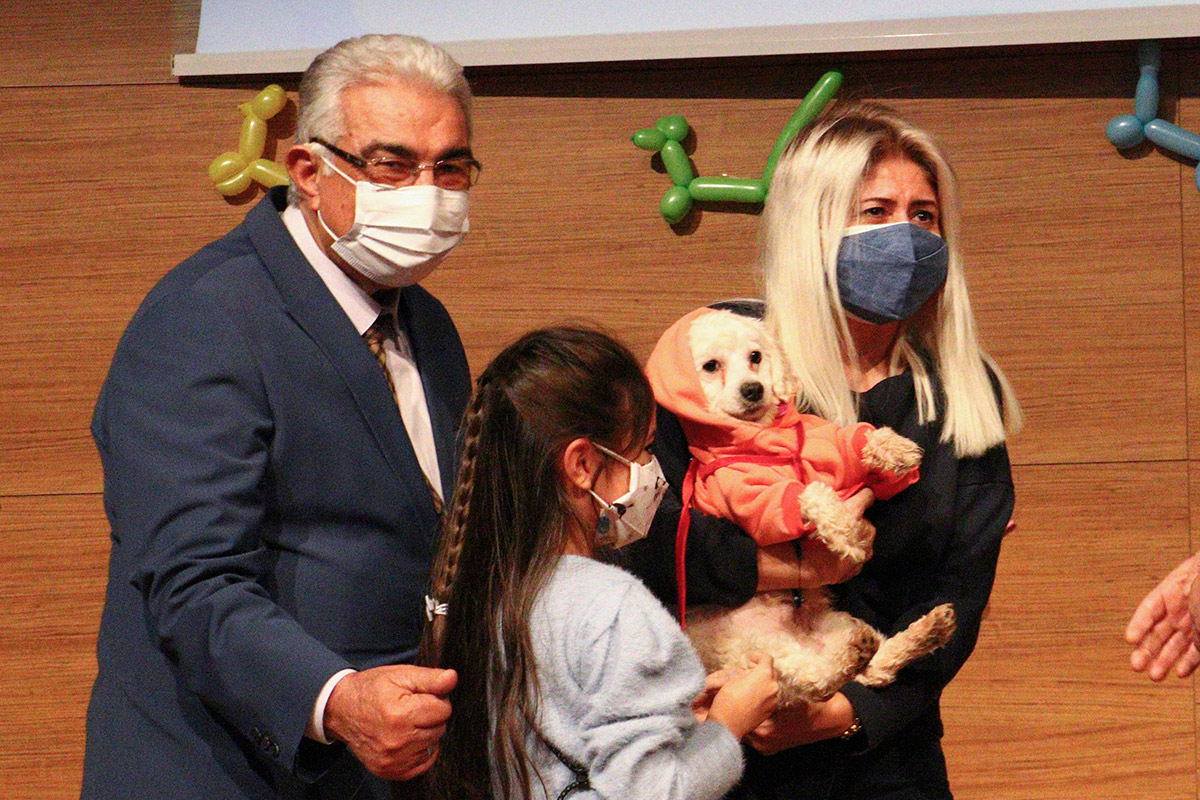 ankarada-ses-telleri-kesilen-20-kopek-kura-ile-sahiplendirildi-2111-dhaphoto3