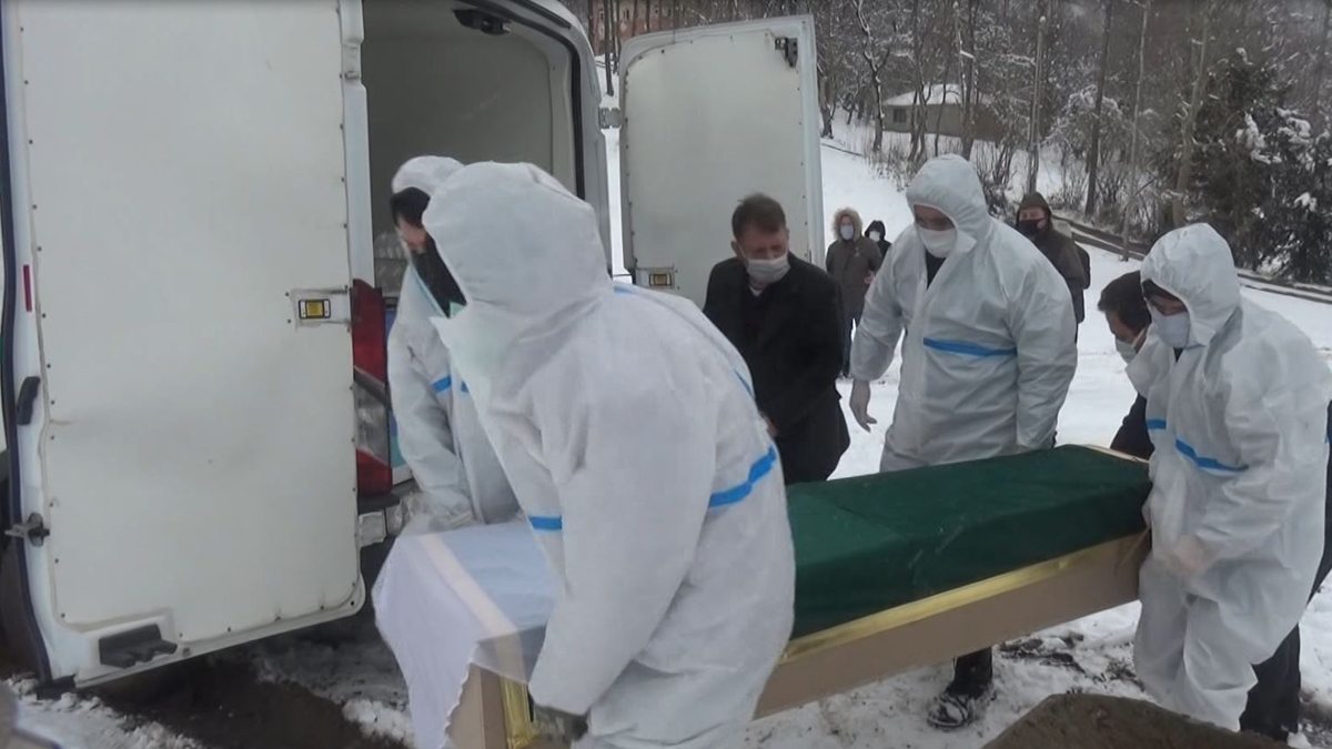 biraileden-3-kisikoronavireuseyenik-dustu