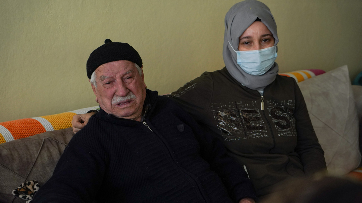 yasliadamlatinlaricaldirdi4