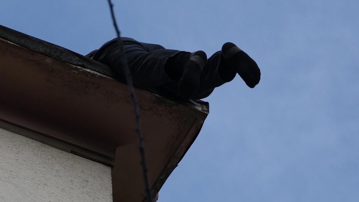 para-alinca-vazgeciyor-80inci-intihar-girisimi1