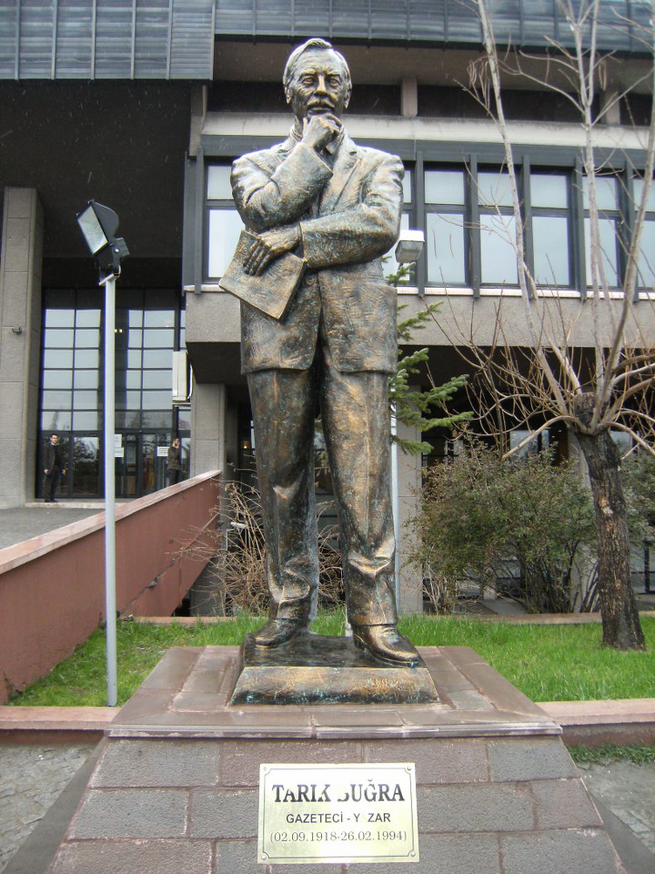 tarik-bugra-heykeli-tankut-oktem-001