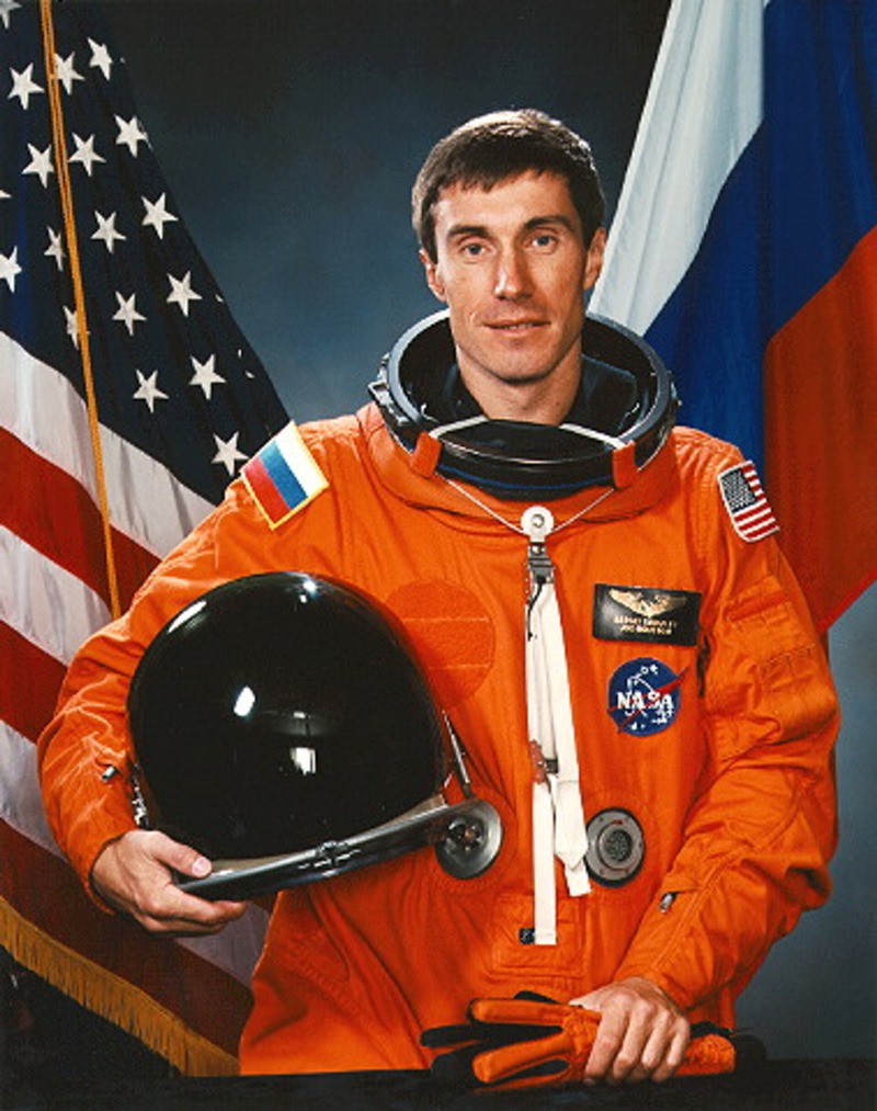 sergei-krikalev-russian-cosmonaut-pillars
