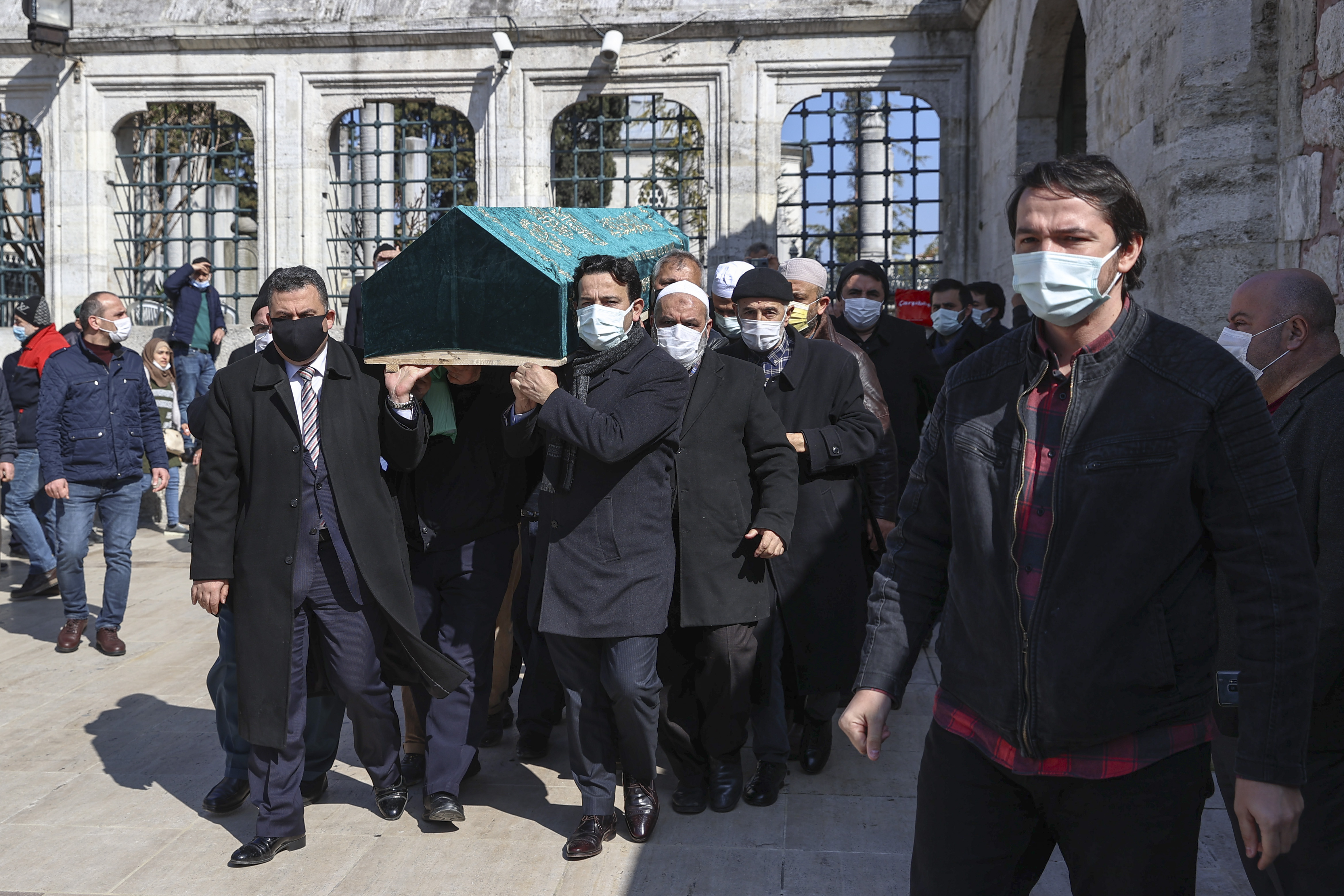 e0c1a379-8d65-48ae-bd68-0b749eb24860