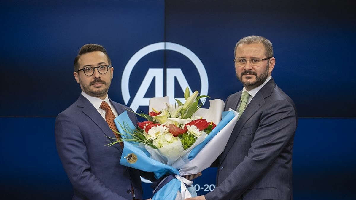 1044215167-0-0-1200-676-001