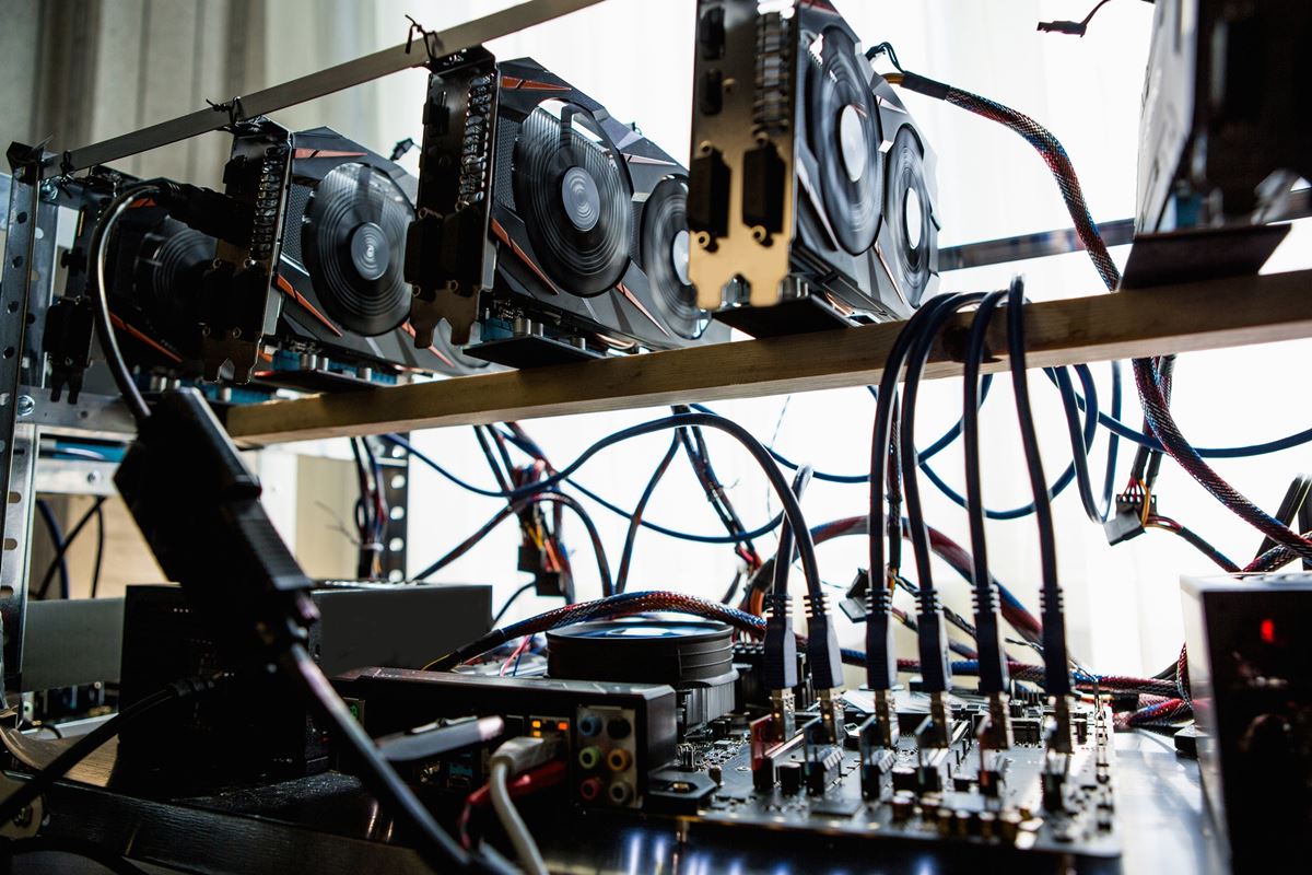 Kripto para nedir, nasıl kazanılır, güvenli mi? İşte artıları ve eksileri