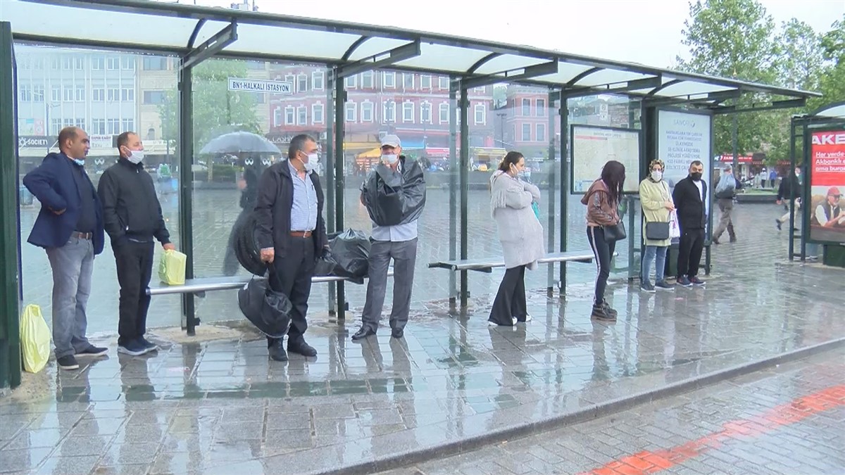 drone-goruntusuyle-bogazin-ustu-karardi-yagmura-hazirliksiz-yakalananlar-kacti-4769-dhaphoto10