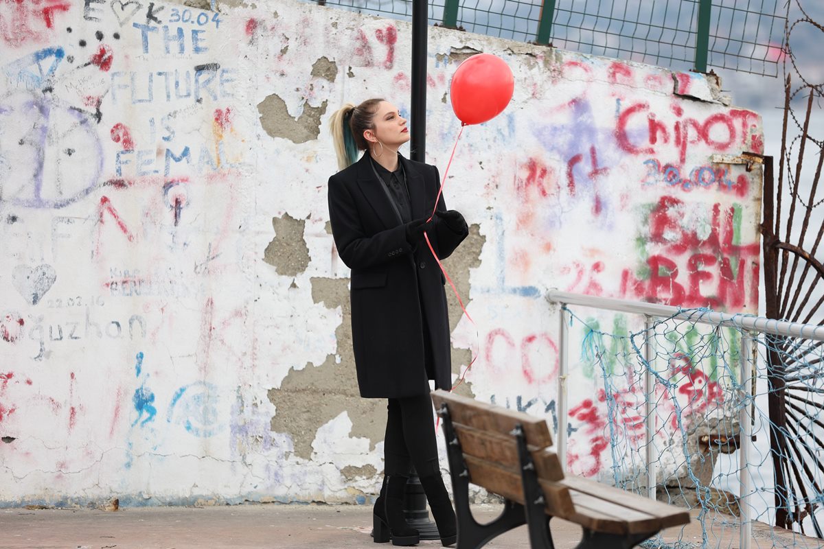 88fe6372-e5d5-42b4-ab89-ac6d4e4adf00