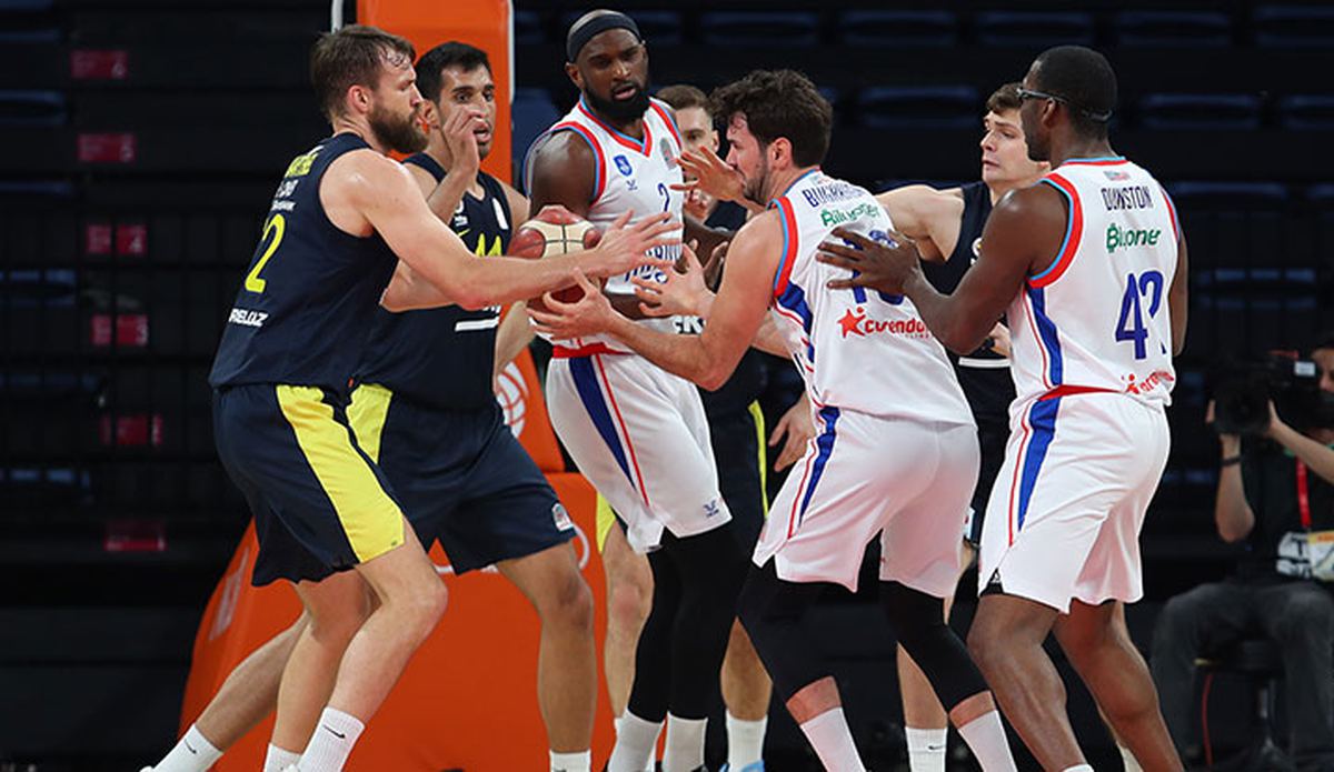 efes-fener-kavga