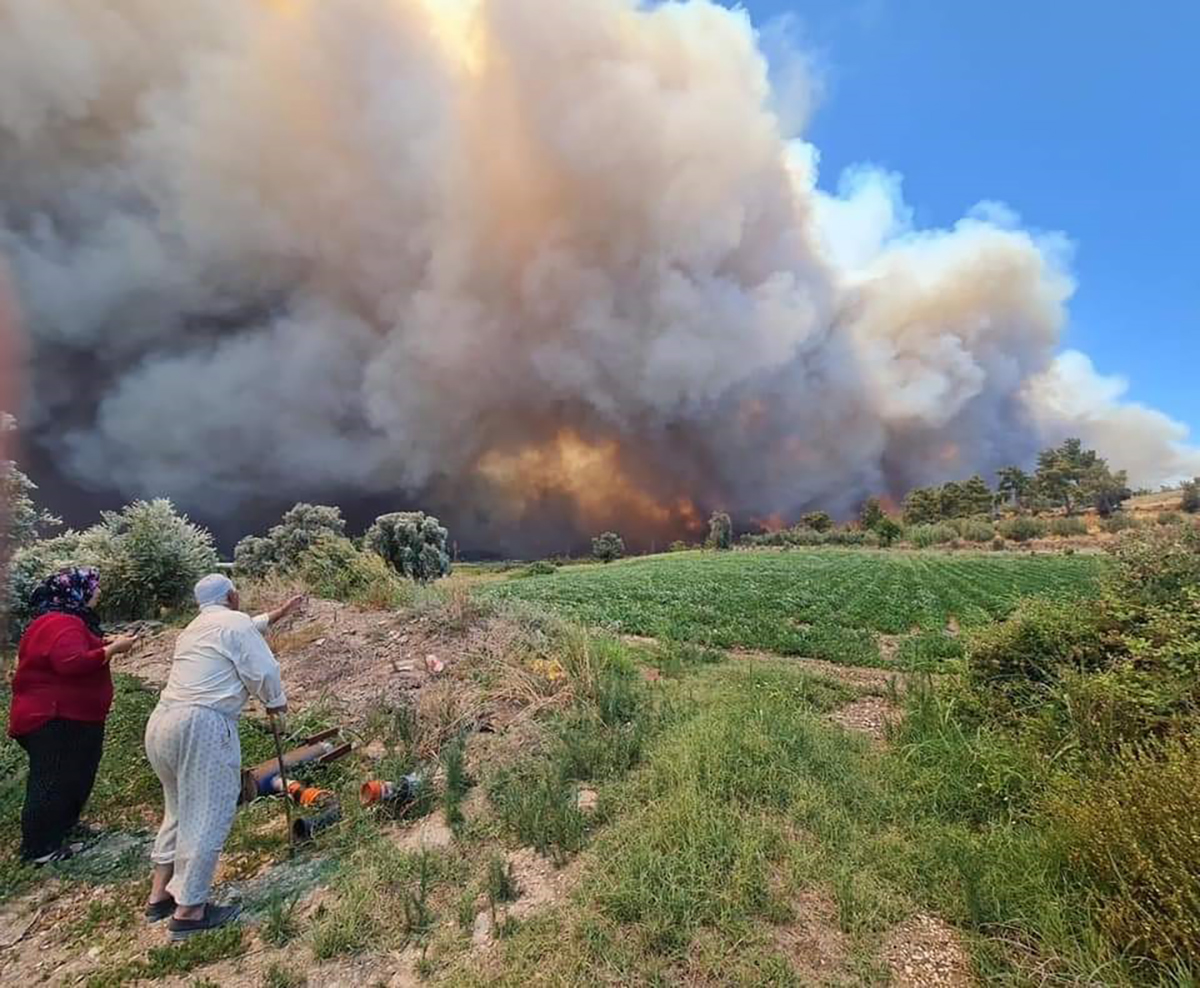manavgatta-4-ayri-noktada-orman-yangini-ek-fotograf-5352-dhaphoto12-copy