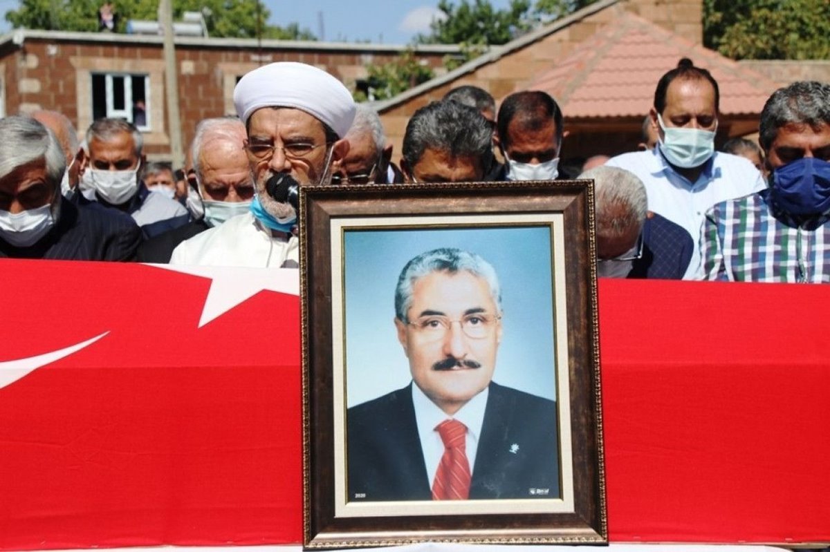 zeki-ergezen-cenaze-5