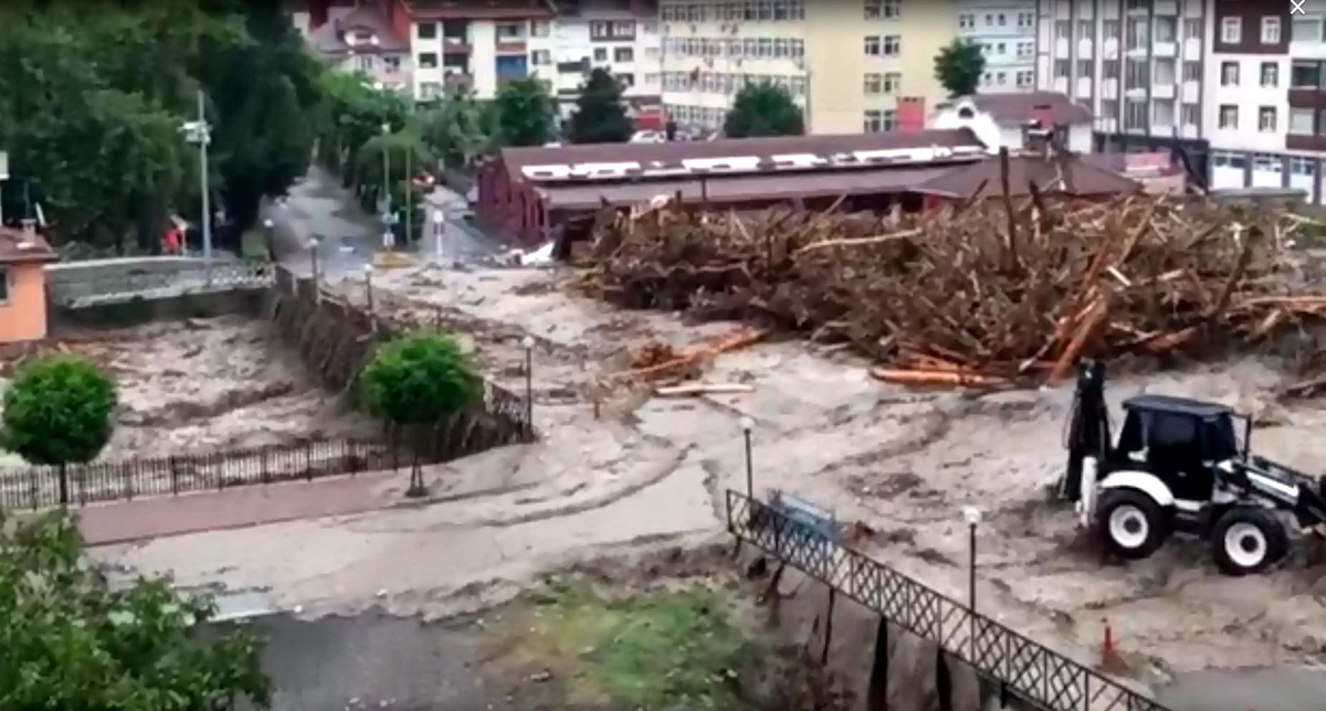 kastamonuda-sel-felaketinde-can-kaybi-25e-yukseldi-7-6615-dhaphoto3-copy-001