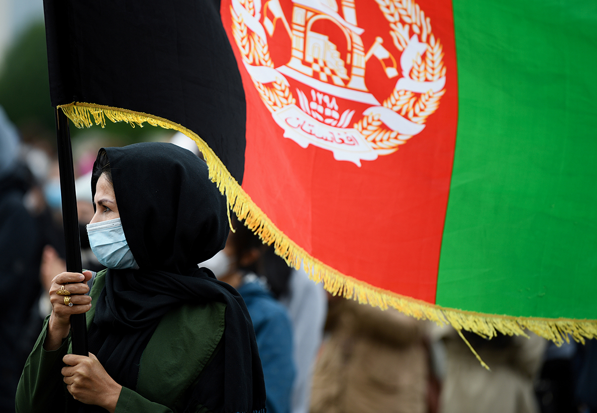 taliban-bayrak-afganistan-1.jpg