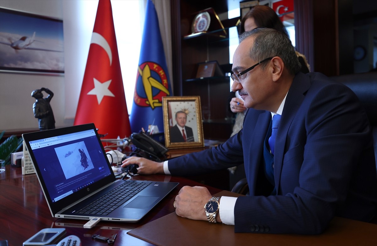 thk-kayyum-heyeti-baskani-asci-aanin-yilin-fotograflari-oylamasina-katildi-f495e87